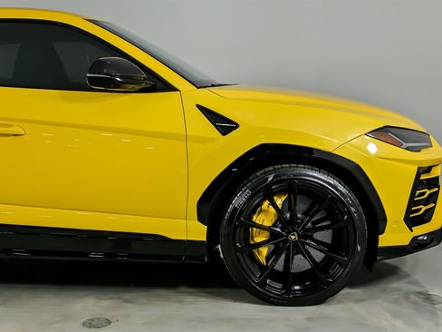 Used 2021 Lamborghini Urus image 15