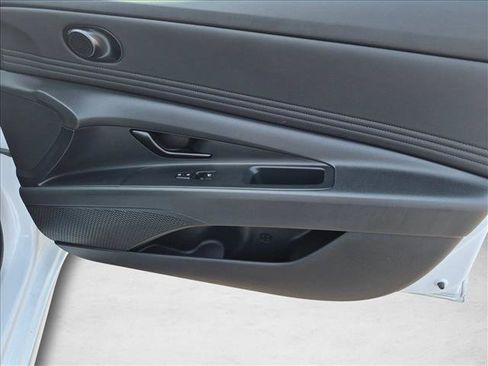 Certified 2025 Hyundai Elantra Sport FWD image 25