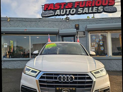 Used 2019 Audi Q5 2.0T Premium Plus w/ Premium Plus Package image 1