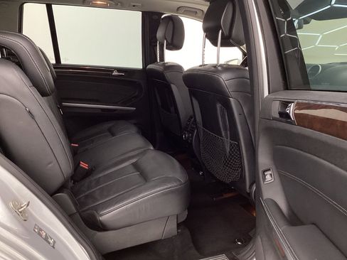 Used 2011 Mercedes-Benz GL 550 4MATIC image 24
