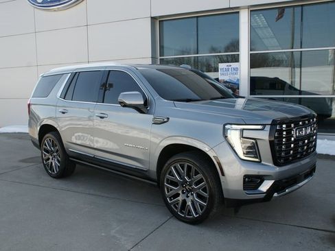Used 2025 GMC Yukon Denali Ultimate image 2