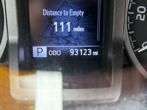 Used 2021 Toyota Tacoma TRD Off-Road w/ Technology Package image 22