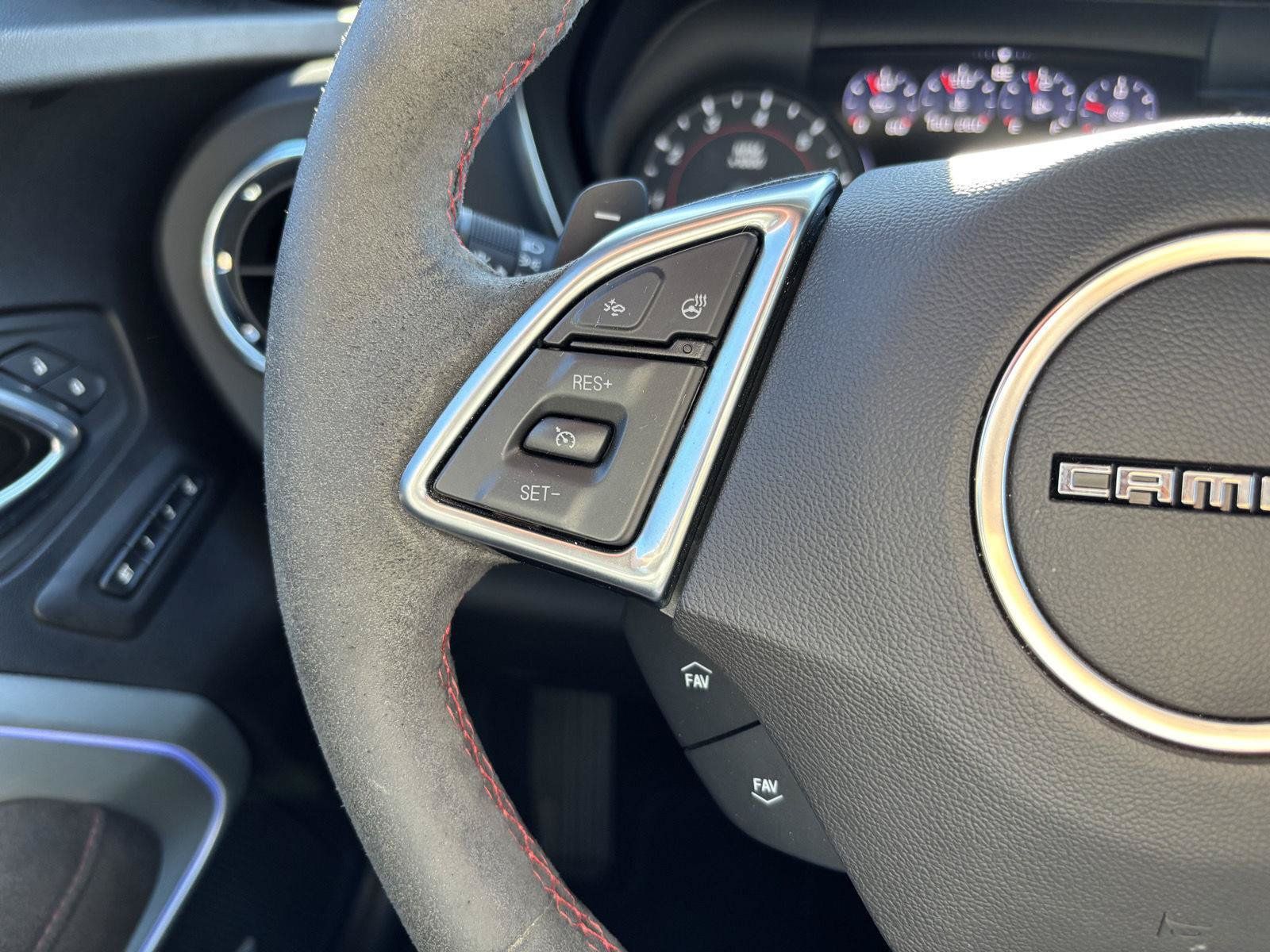 Used 2021 Chevrolet Camaro ZL1 RWD image 18