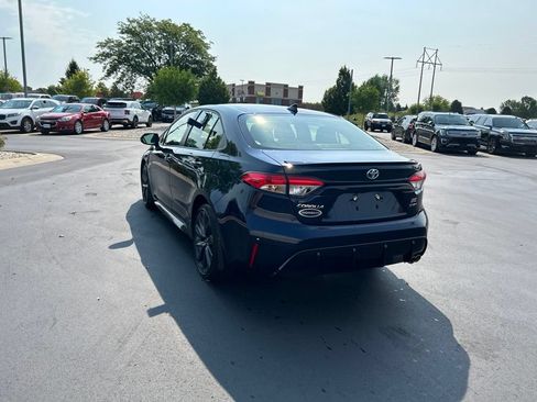 Used 2025 Toyota Corolla SE w/ SE Premium Package FWD image 8