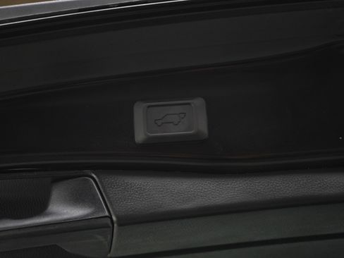 Used 2025 Toyota RAV4 XLE w/ Convenience Package AWD/4WD image 19