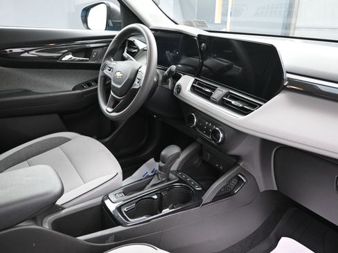 Used 2026 Chevrolet TrailBlazer LS w/ LS Confidence Package image 26