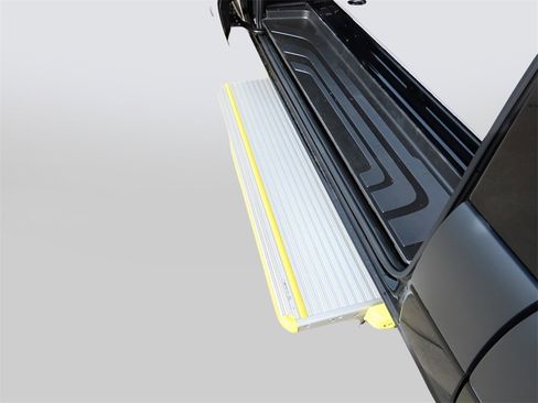 Used 2024 Mercedes-Benz Sprinter 2500 image 30