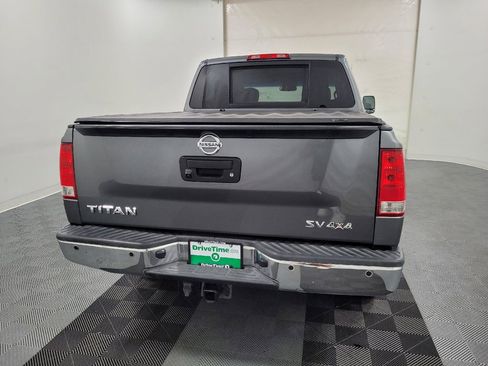 Used 2015 Nissan Titan SV w/ SV Value Truck Package AWD/4WD image 7