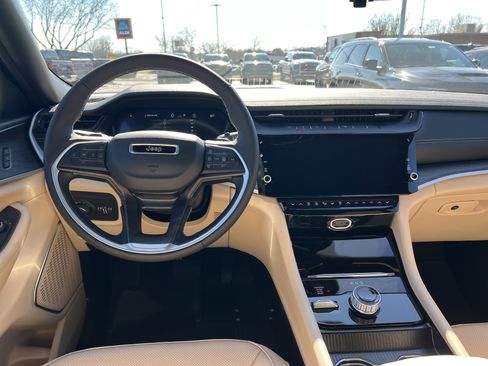 New 2026 Jeep Grand Cherokee L Limited AWD/4WD image 12