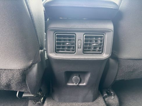 Used 2024 Toyota RAV4 LE AWD/4WD image 17
