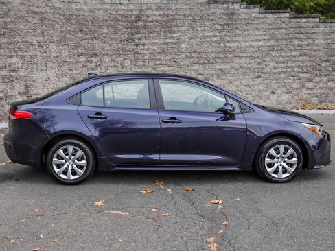 Certified 2023 Toyota Corolla LE image 4