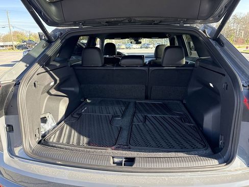 Used 2025 Volkswagen Atlas Cross Sport SE w/ Black Wheel Package AWD/4WD image 42