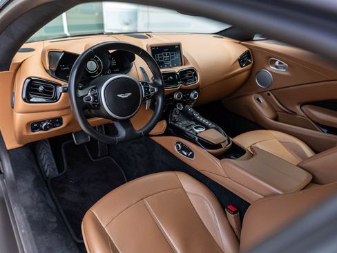 Used 2020 Aston Martin V8 Vantage Coupe RWD image 18