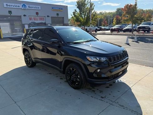 New 2025 Jeep Compass Latitude w/ Sun & Sound Group image 6