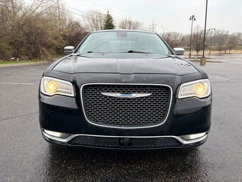 Used 2017 Chrysler 300 C w/ Safetytec Plus Group image 8