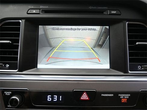 Used 2017 Hyundai Sonata Sport image 4