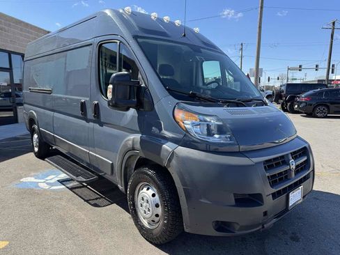 Used 2018 RAM ProMaster 2500 image 3