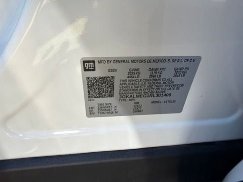 Used 2024 GMC Terrain SLE w/ Driver Convenience Package FWD image 27