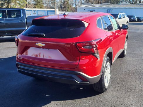 New 2026 Chevrolet Trax LS image 3