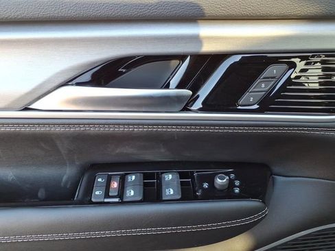 New 2026 Jeep Grand Wagoneer L image 11