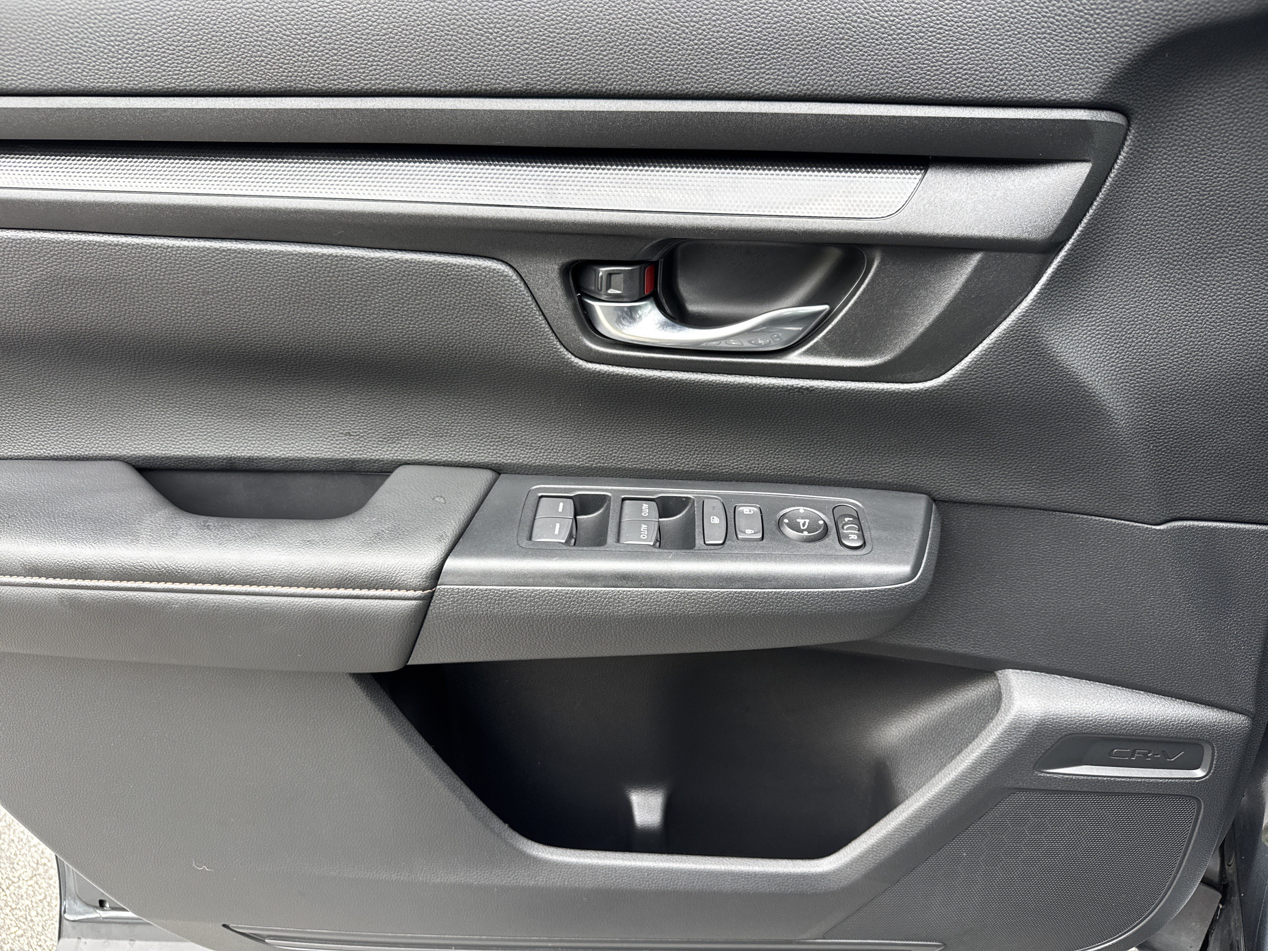 Used 2025 Honda CR-V Sport image 14