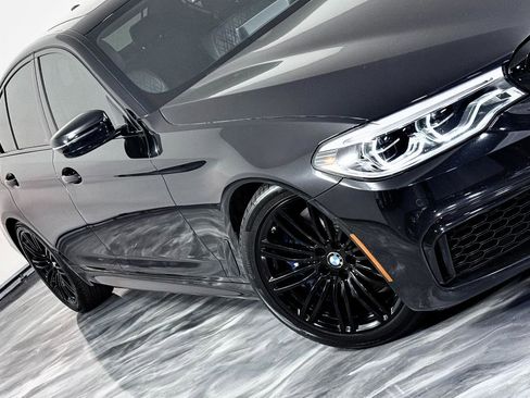 Used 2019 BMW M550i xDrive w/ Dynamic Handling Package AWD/4WD image 4