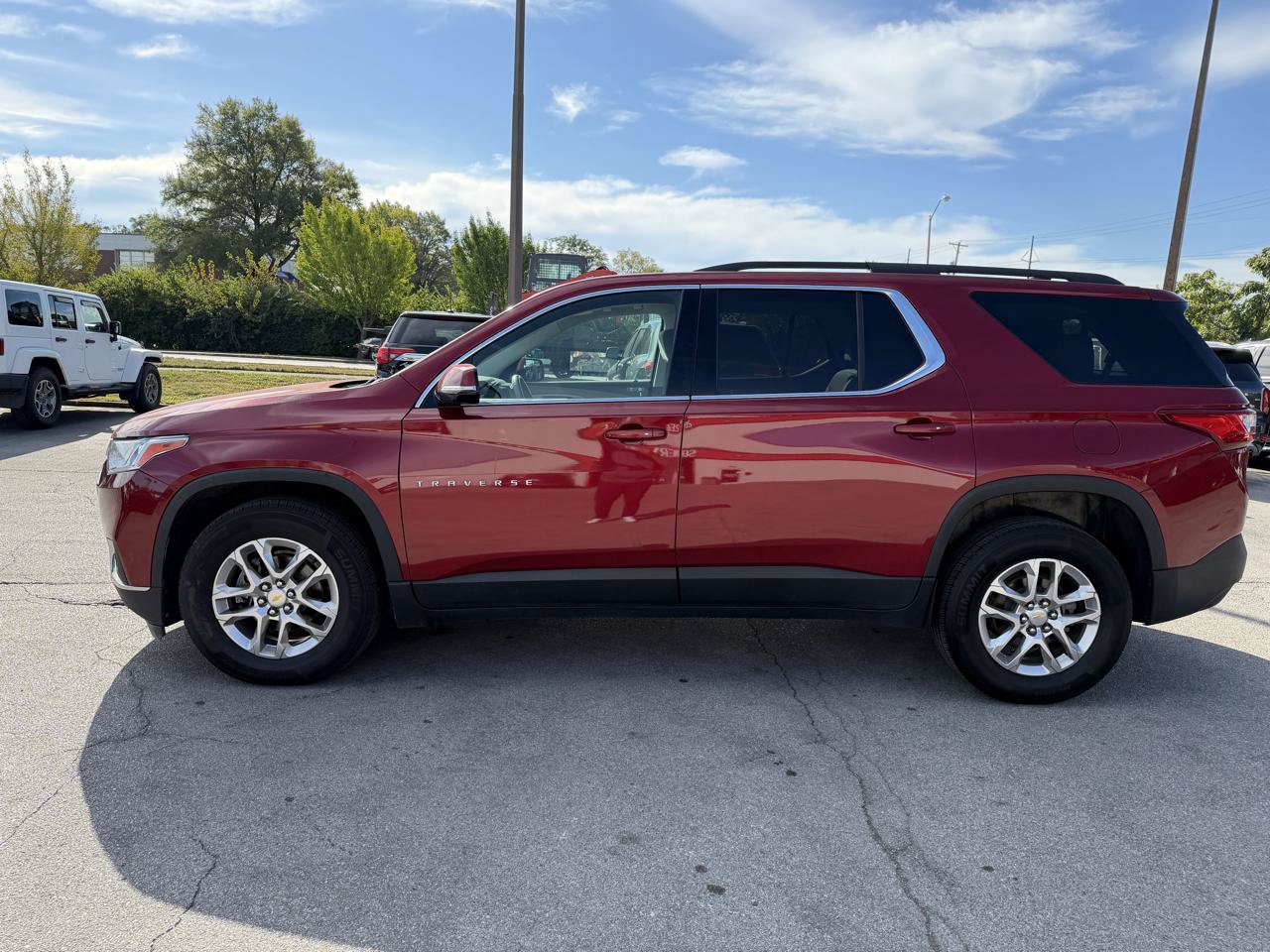 Used 2020 Chevrolet Traverse LT AWD/4WD image 6