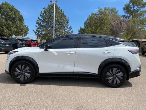 Used 2024 Nissan Ariya AWD image 2
