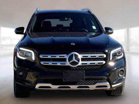 Used 2021 Mercedes-Benz GLB 250 4MATIC w/ Premium Package image 3