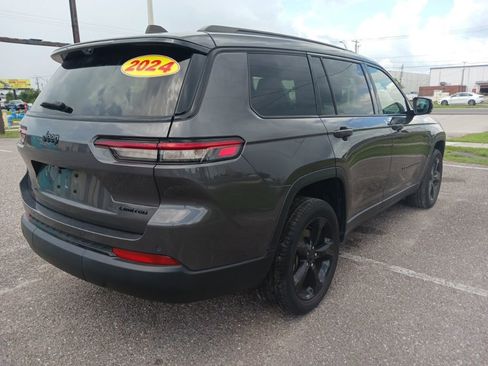 Used 2024 Jeep Grand Cherokee L Limited w/ Luxury Tech Group II RWD image 3