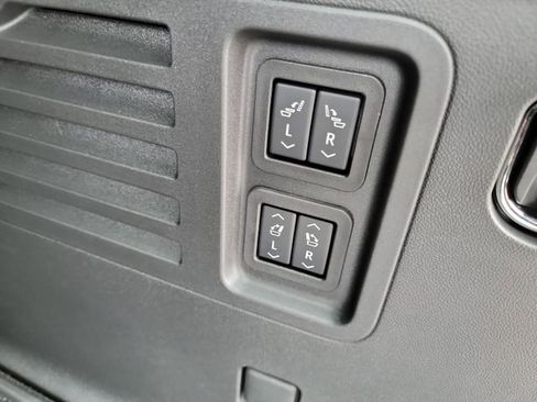 New 2026 Buick Enclave Sport Touring w/ Power Package image 31