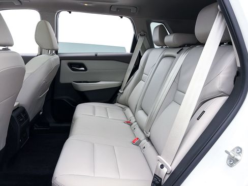 Used 2023 Nissan Rogue SL w/ SL Premium Package image 41