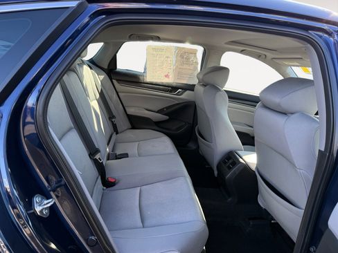 Used 2018 Honda Accord EX image 18