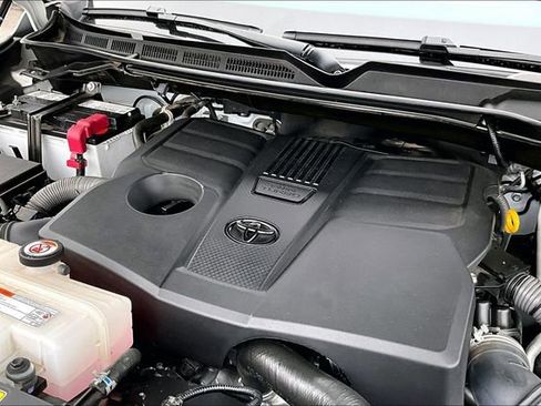 Used 2023 Toyota Tundra SR5 w/ SR5 Premium Package image 34