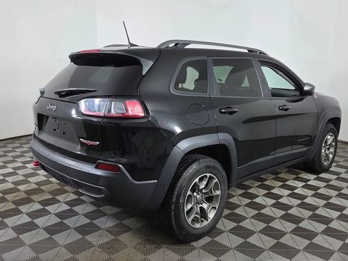 Used 2020 Jeep Cherokee Trailhawk AWD/4WD image 12