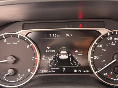 Certified 2025 Nissan Rogue SV FWD image 30