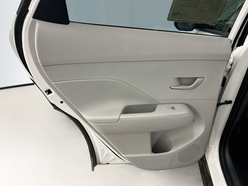 Used 2025 Hyundai Kona SEL AWD/4WD image 27