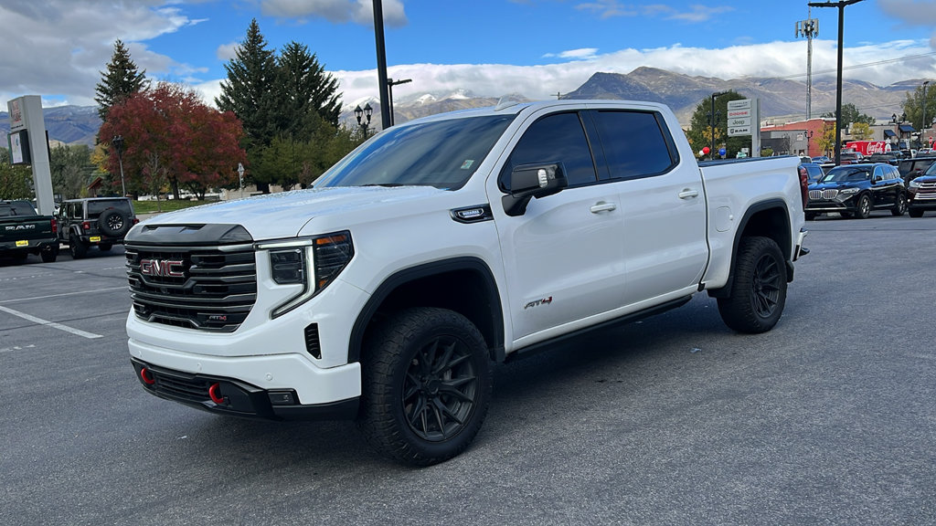 Used 2025 GMC Sierra 1500 AT4 w/ AT4 Premium Package AWD/4WD image 7
