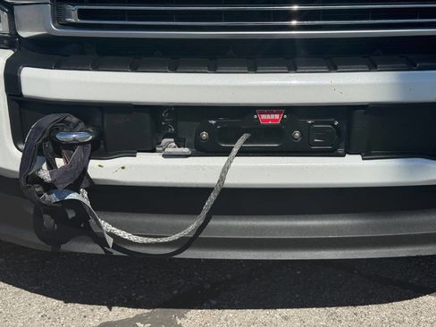 Used 2022 Ford F350 Limited image 3