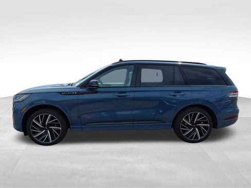 New 2026 Lincoln Aviator Black Label w/ Jet Appearance Package AWD/4WD image 4