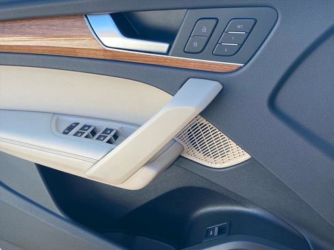 Used 2023 Audi Q5 2.0T Premium Plus w/ Premium Plus Package image 16