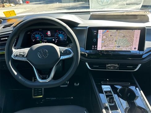 New 2026 Volkswagen Atlas Cross Sport SEL Premium R-Line image 23