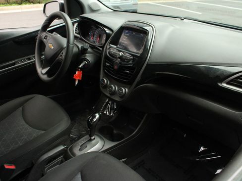 Used 2020 Chevrolet Spark LT FWD image 20