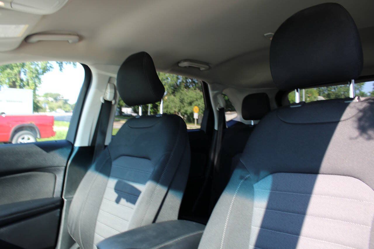 Used 2018 Ford Edge SE FWD image 20
