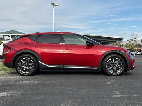 New 2025 Kia EV6 Light w/ Light LR Technology Package image 2