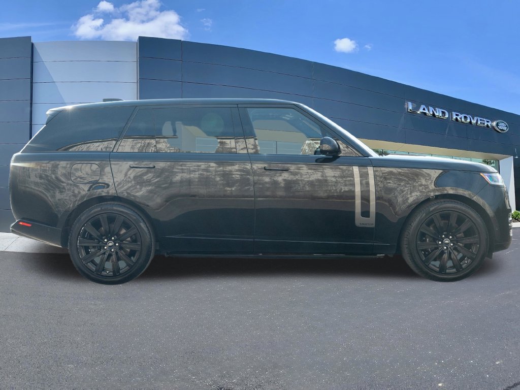 Used 2023 Land Rover Range Rover Long Wheelbase Autobiography AWD/4WD image 8