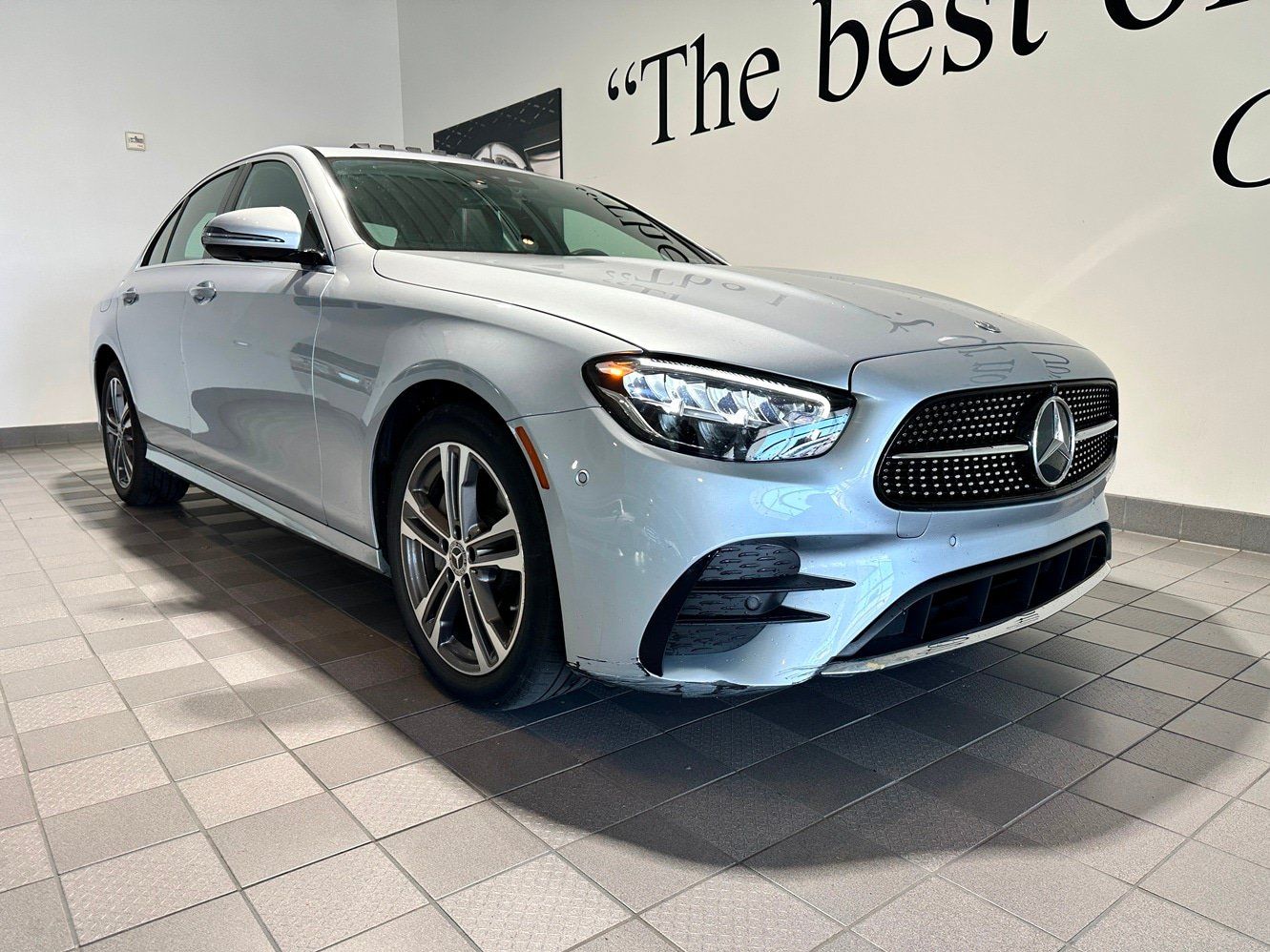 Used 2023 Mercedes-Benz E 350 4MATIC Sedan image 1