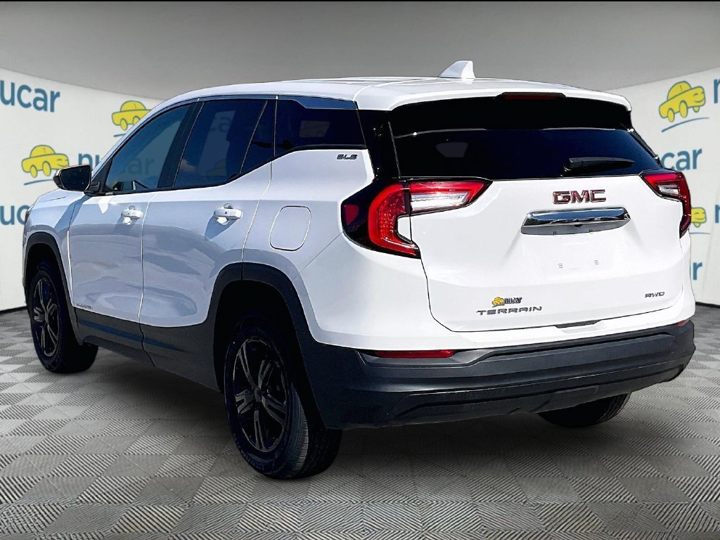 Used 2024 GMC Terrain SLE AWD/4WD image 4