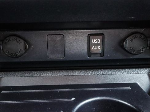 Used 2015 Toyota Tundra SR5 w/ TRD Off Road Package AWD/4WD image 10