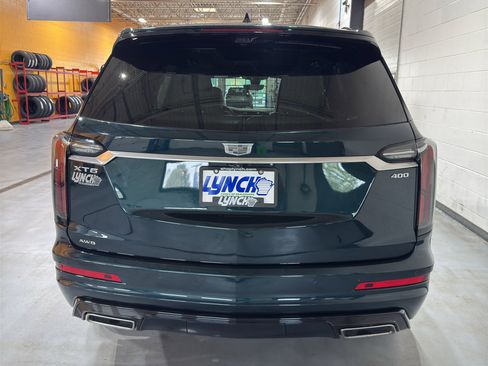 Used 2024 Cadillac XT6 Sport w/ Technology Package AWD/4WD image 4
